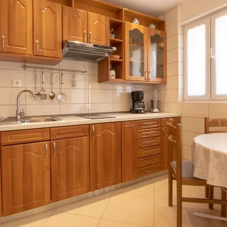 Apartment Baskovic Promajna