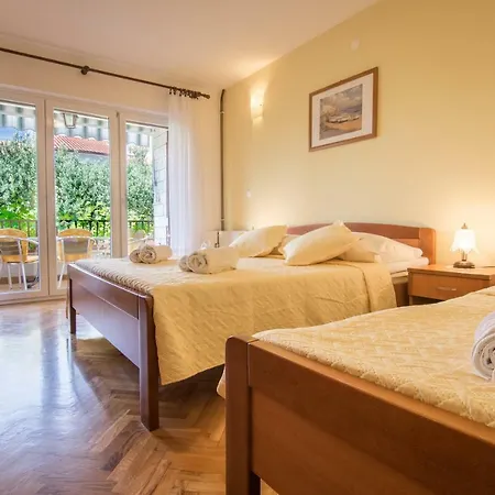 Baskovic Apartment *